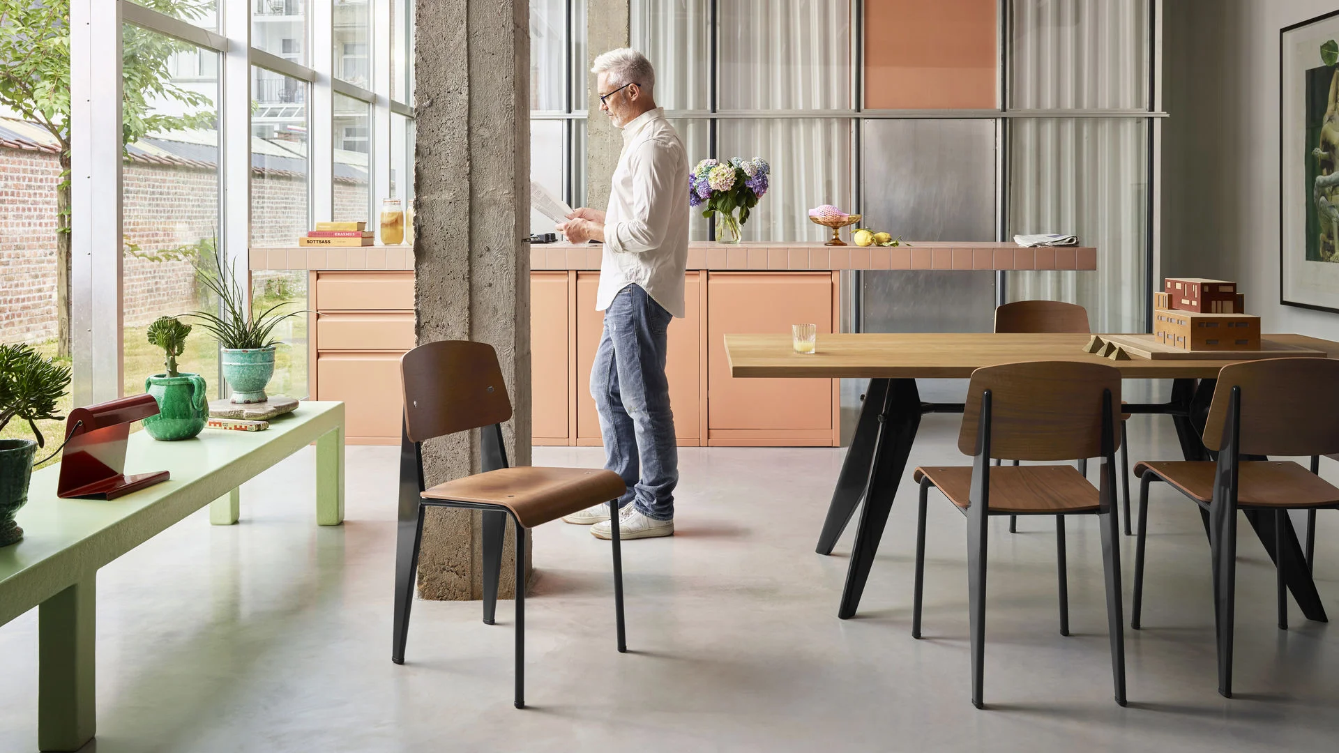 {$data['urun_tanitimi']['urun_tanitimi_ust_alan_baslik']}